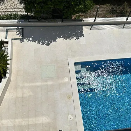 L&l Luxury 2 * Trogir
